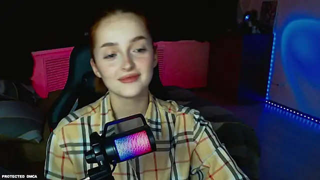 Snapshot of wwwlexicom chatting on 04.06.26 wwwlexicom online show from 04.06.26