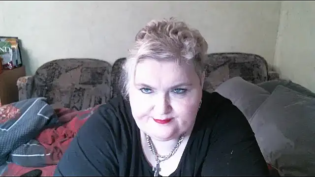 Snapshot of Lana555 chatting on 03.10.25 Lana555 online show from 03.10.25
