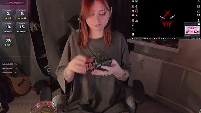 Snapshot of Melante chatting on 10.20.25 Melante online show from 10.20.25