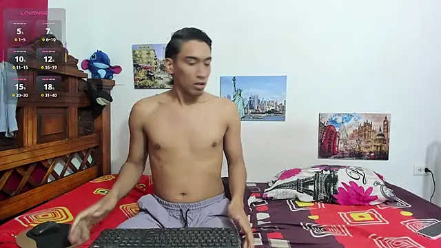 Snapshot of Roxana_Tony chatting on 12.02.25 Roxana Tony online show from 12.02.25