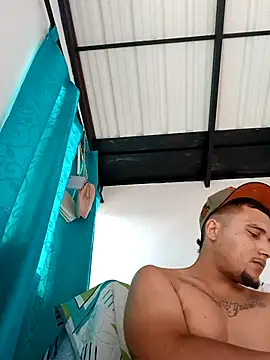 Snapshot of Juamcho433 chatting on 12.19.25 Juamcho433 online show from 12.19.25