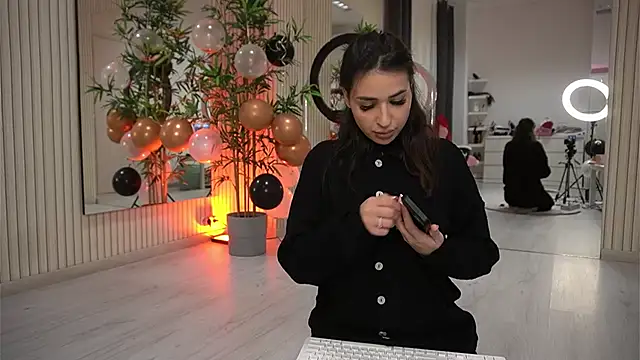 EmmaBlanco online show from 11.14.25