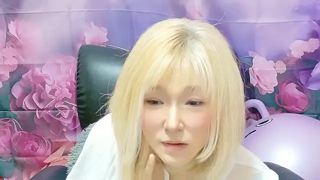 Snapshot of kimagure-fu- chatting on 05.24.26 kimagure-fu- online show from 05.24.26