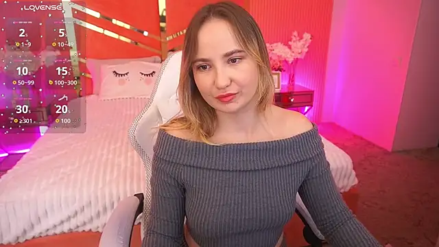 Snapshot of SofieBloom chatting on 11.06.25 SofieBloom online show from 11.06.25