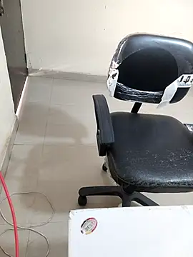 Snapshot of Pihu_Chopra chatting on 11.10.25 Pihu Chopra online show from 11.10.25