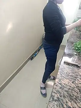 Snapshot of Pihu_Chopra chatting on 12.02.25 Pihu Chopra online show from 12.02.25