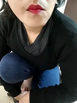 Snapshot of Pihu_Chopra chatting on 12.04.25 Pihu Chopra online show from 12.04.25