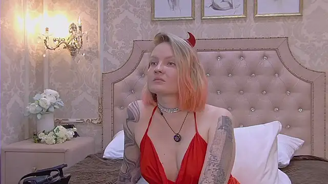 Kate Storm online show from 10.10.25