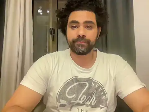 Snapshot of curiousxs chatting on 04.01.26 curiousxs online show from 04.01.26