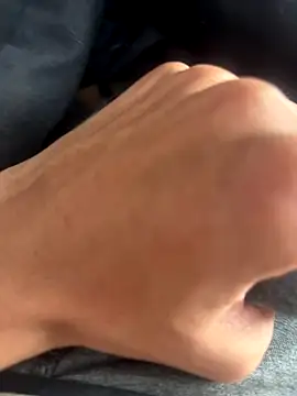 Snapshot of Coloureddickforyou chatting on 09.15.25 Coloureddickforyou online show from 09.15.25