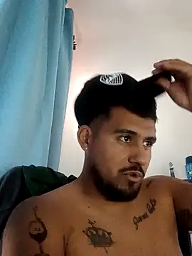 Snapshot of maxiiii125 chatting on 11.17.25 maxiiii125 online show from 11.17.25