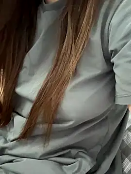 PhuongNhi21 online show from 10.15.25