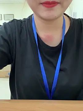 PhuongNhi21 online show from 10.16.25