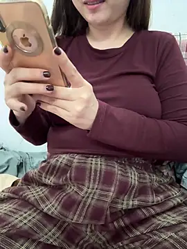 PhuongNhi21 online show from 12.15.25