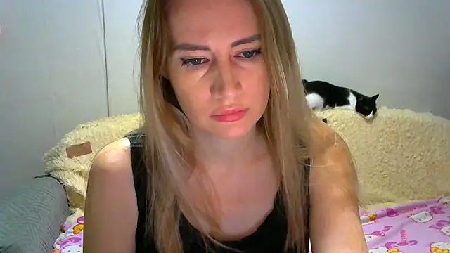 JessFoxxx online show from 11.13.25