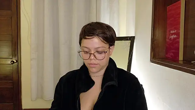 Snapshot of Amanda_sweet chatting on 03.15.25 Amanda sweet online show from 03.15.25
