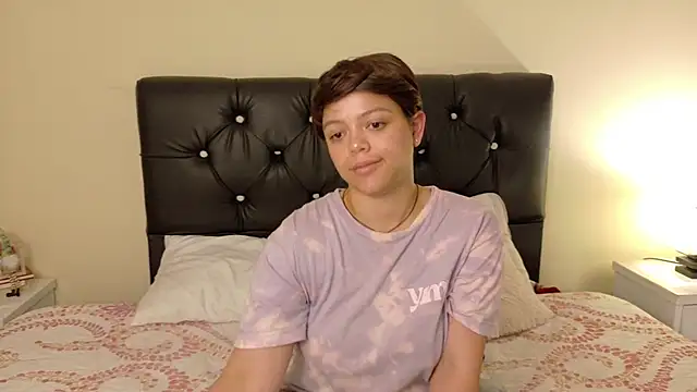 Snapshot of Amanda_sweet chatting on 03.18.25 Amanda sweet online show from 03.18.25