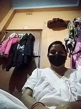 Desi couple305 online show from 02.12.26