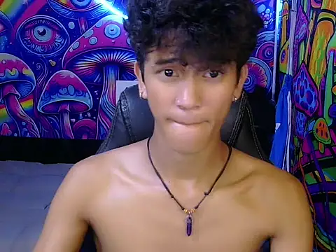 Snapshot of kenbigcockxx chatting on 06.11.26 kenbigcockxx online show from 06.11.26