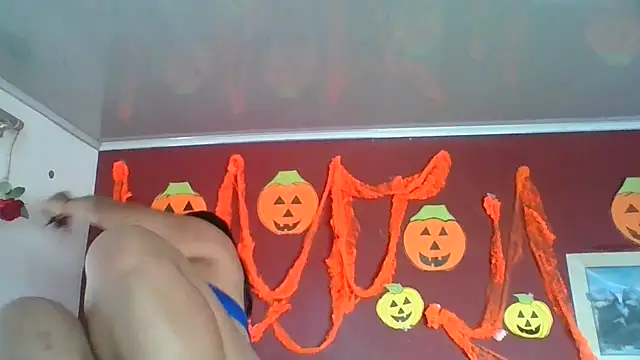 DianaOchoa  online show from 10.28.25