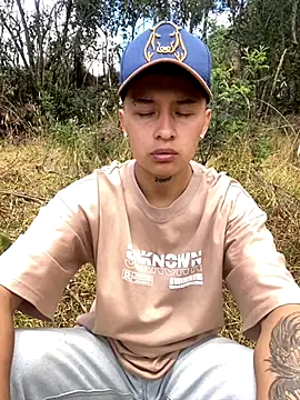 Snapshot of Archie-Davis chatting on 09.22.25 Archie-Davis online show from 09.22.25