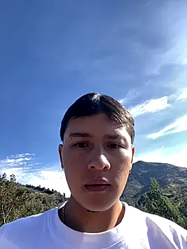 Snapshot of Archie-Davis chatting on 10.24.25 Archie-Davis online show from 10.24.25