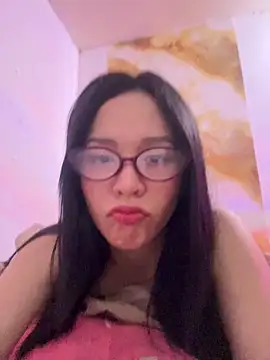 Snapshot of fuckingtwerk69 chatting on 11.18.25 fuckingtwerk69 online show from 11.18.25
