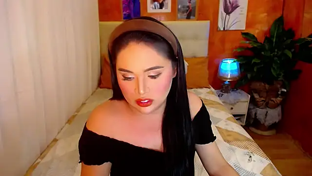 Snapshot of urmidnightcravingsxx chatting on 11.29.25 urmidnightcravingsxx online show from 11.29.25