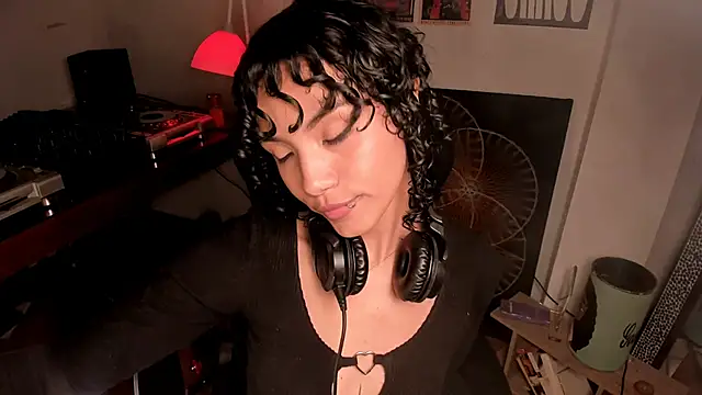 Nati     online show from 04.18.26