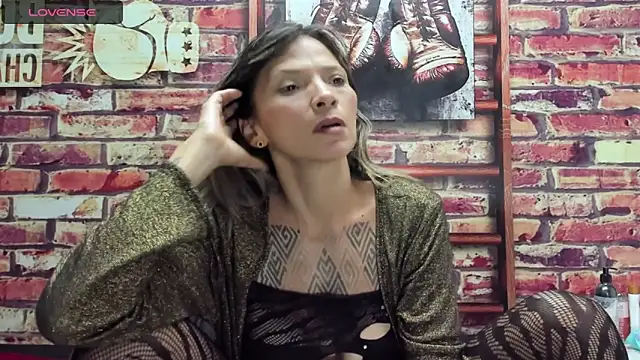 Kaya Tate online show from 09.10.25