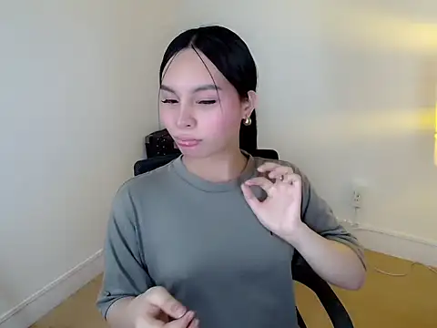Snapshot of holly_tabby chatting on 02.01.26 holly tabby online show from 02.01.26