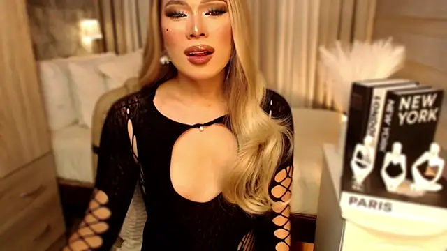 Missavacroft online show from 10.28.25