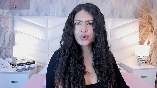 Snapshot of victoria___jonnes chatting on 09.20.25 victoria jonnes online show from 09.20.25