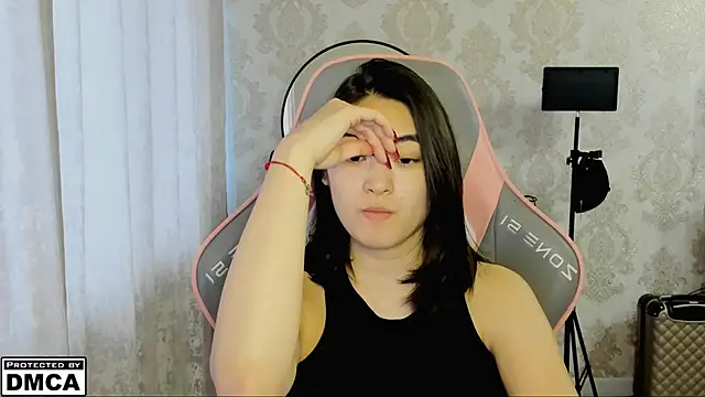 MeilideQian1 online show from 10.16.25