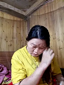 yoowwmr online show from 11.04.25