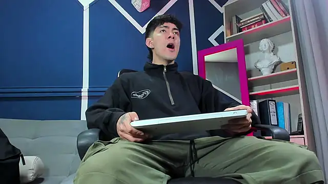 etham wolf  online show from 12.20.25