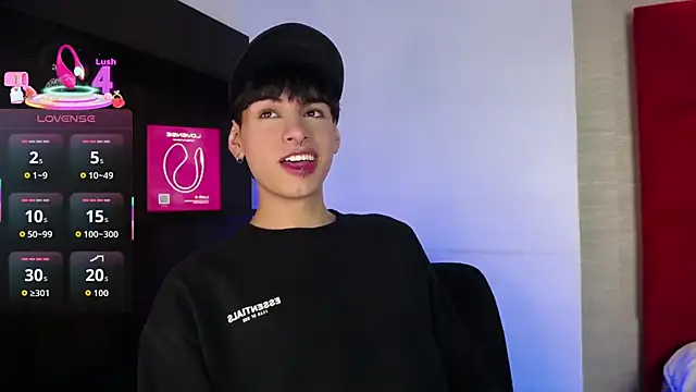 Snapshot of Ezra_Storm chatting on 09.17.25 Ezra Storm online show from 09.17.25