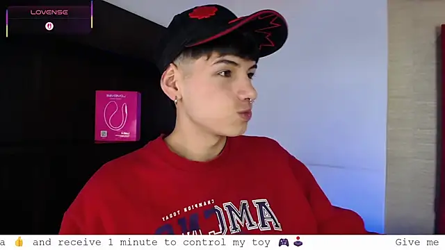 Snapshot of Ezra_Storm chatting on 10.07.25 Ezra Storm online show from 10.07.25