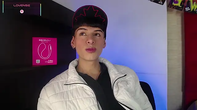 Snapshot of Ezra_Storm chatting on 10.11.25 Ezra Storm online show from 10.11.25