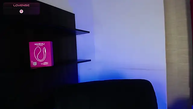 Snapshot of Ezra_Storm chatting on 10.19.25 Ezra Storm online show from 10.19.25