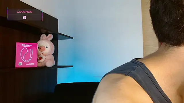 Snapshot of Ezra_Storm chatting on 11.12.25 Ezra Storm online show from 11.12.25