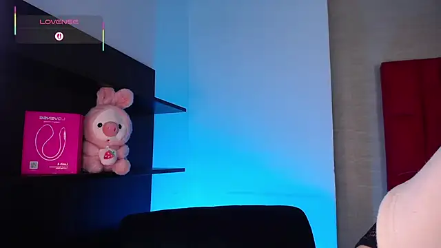 Snapshot of Ezra_Storm chatting on 12.14.25 Ezra Storm online show from 12.14.25