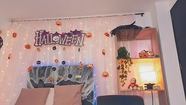 anitaglow online show from 10.26.25