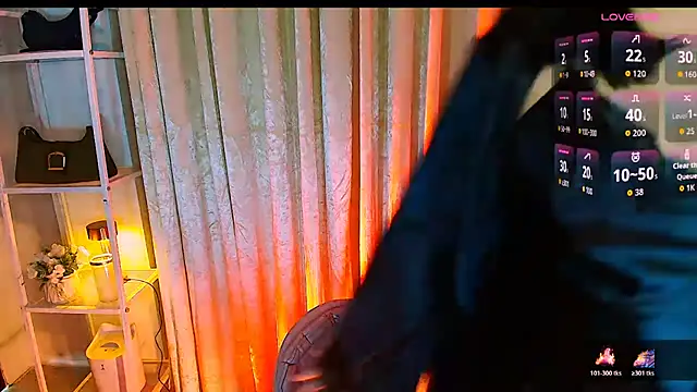 Snapshot of MS_VALERIA chatting on 11.24.25 MS VALERIA online show from 11.24.25