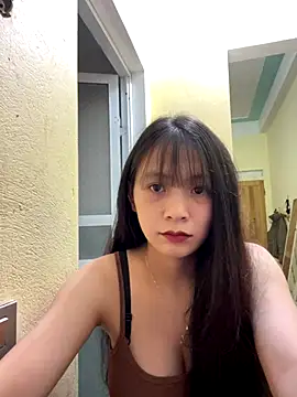 Snapshot of Aghenh chatting on 11.04.25 Aghenh online show from 11.04.25