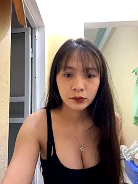 Snapshot of Aghenh chatting on 11.12.25 Aghenh online show from 11.12.25