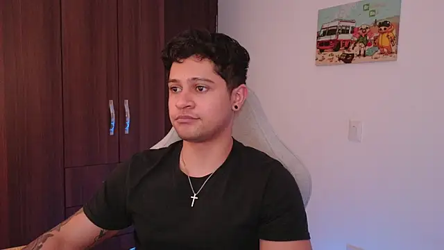 Snapshot of domsantiago_ chatting on 09.18.25 domsantiago online show from 09.18.25