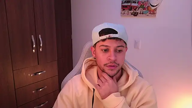 domsantiago  online show from 12.03.25