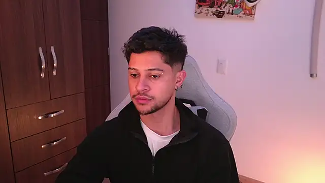 domsantiago  online show from 12.17.25