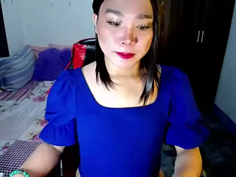 Urassiansweetcummer online show from 09.25.25